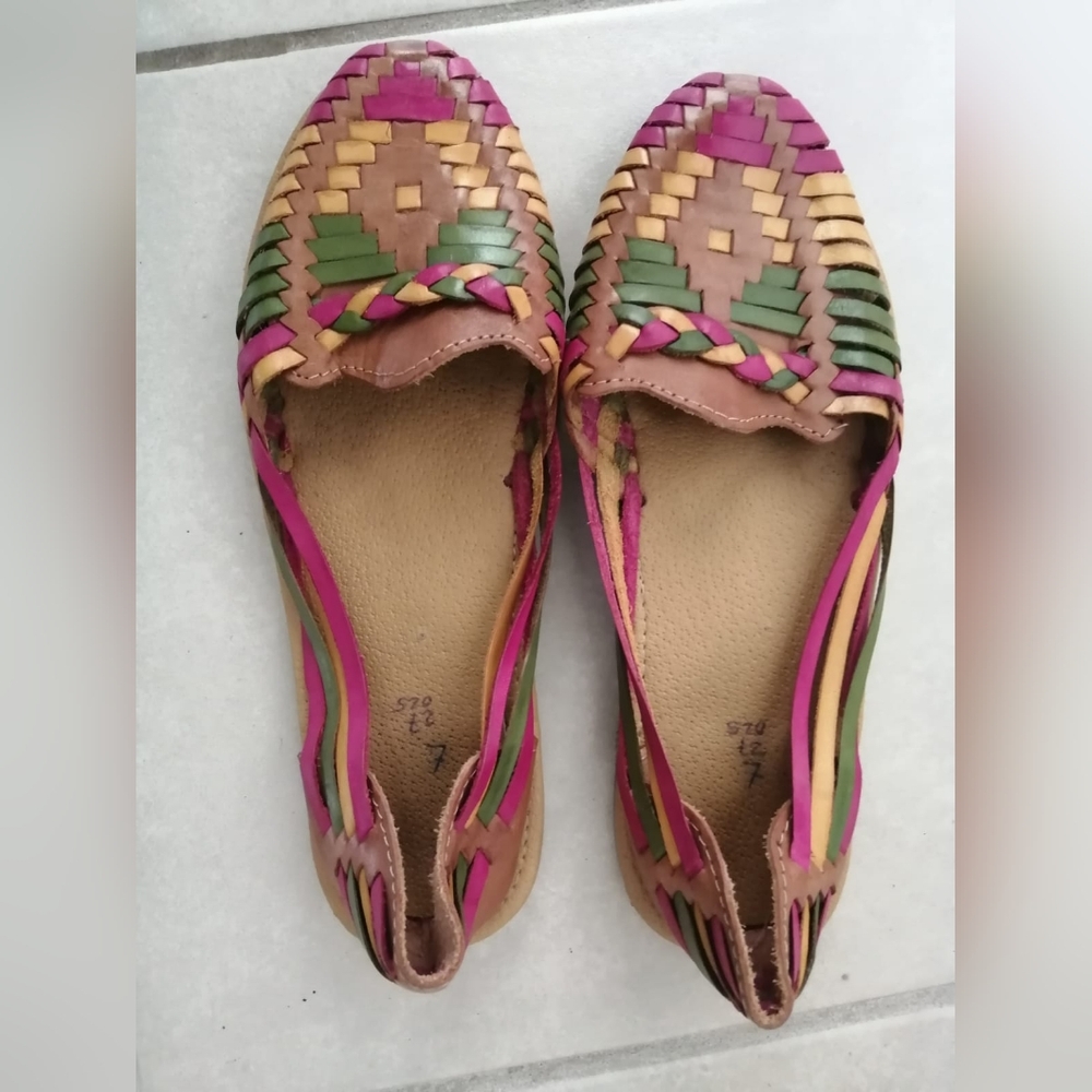 NWOT Handmade Colorful Leather Woven Women's Flats